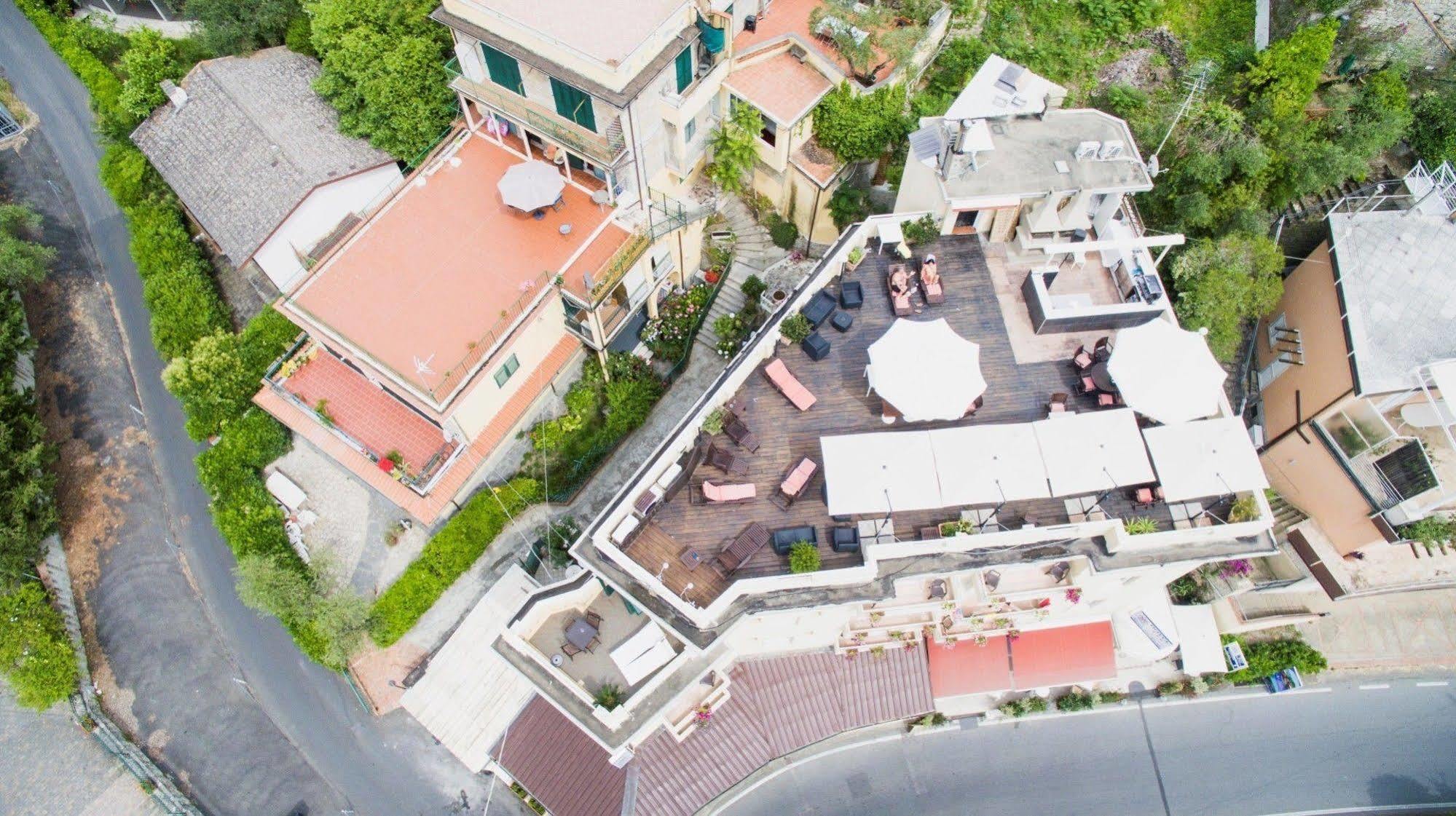 Hotel Rosa Dei Venti 레리치 외부 사진